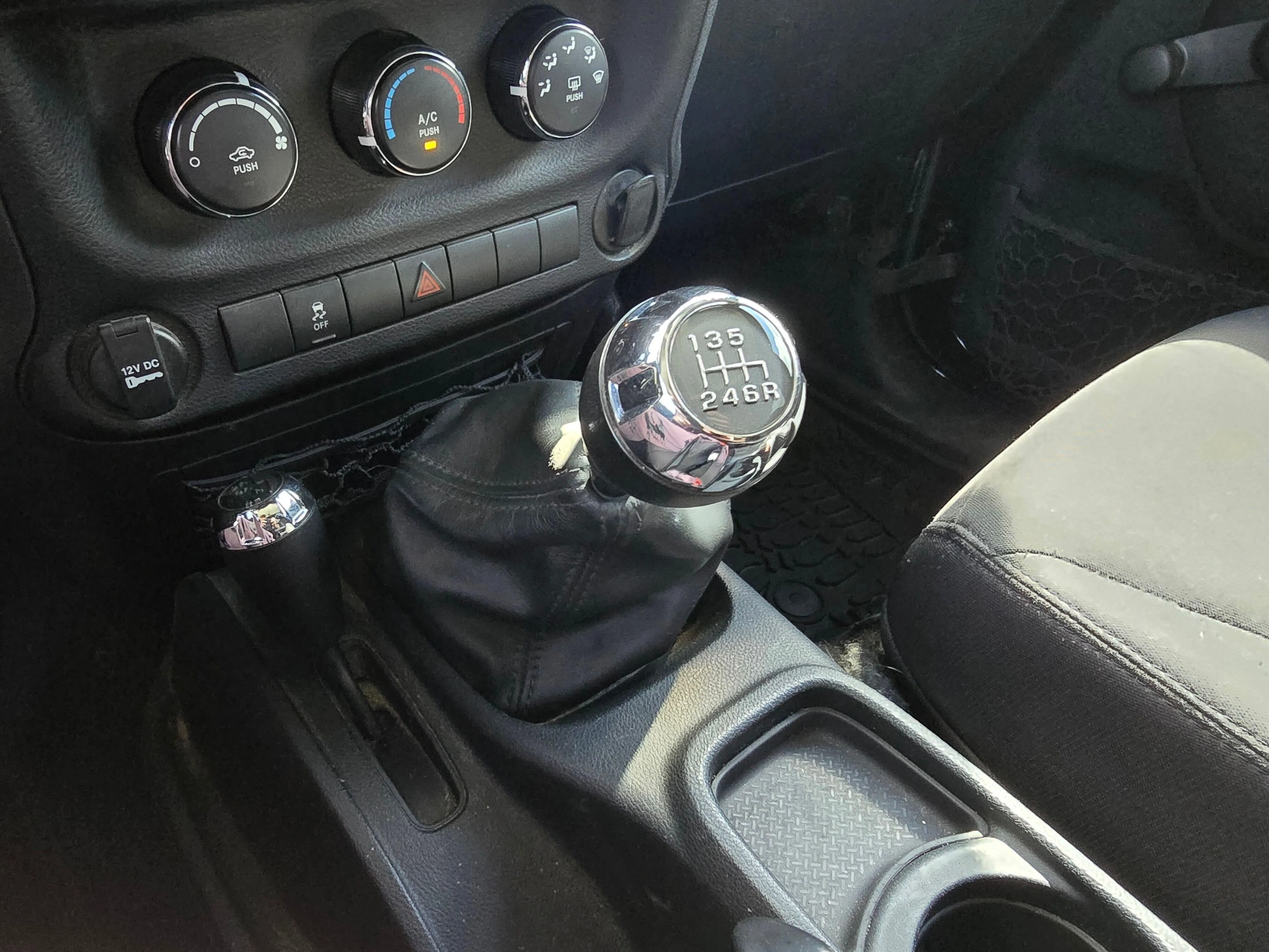 Used 2018 Black Clearcoat Jeep Sport image 16