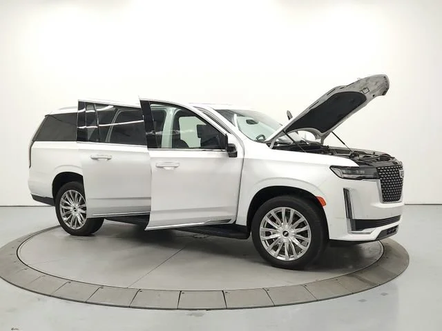 Used 2021 CRYSTAL WHITE TRICOAT Cadillac Premium Luxury image 9