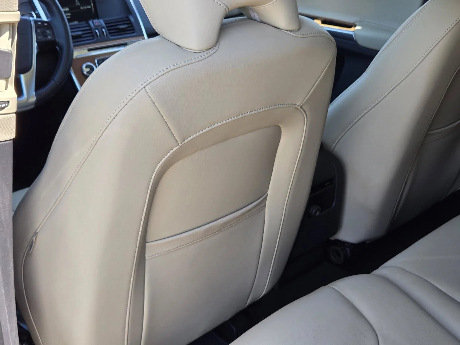 Used 2017 Blue Metallic Volvo Inscription image 33