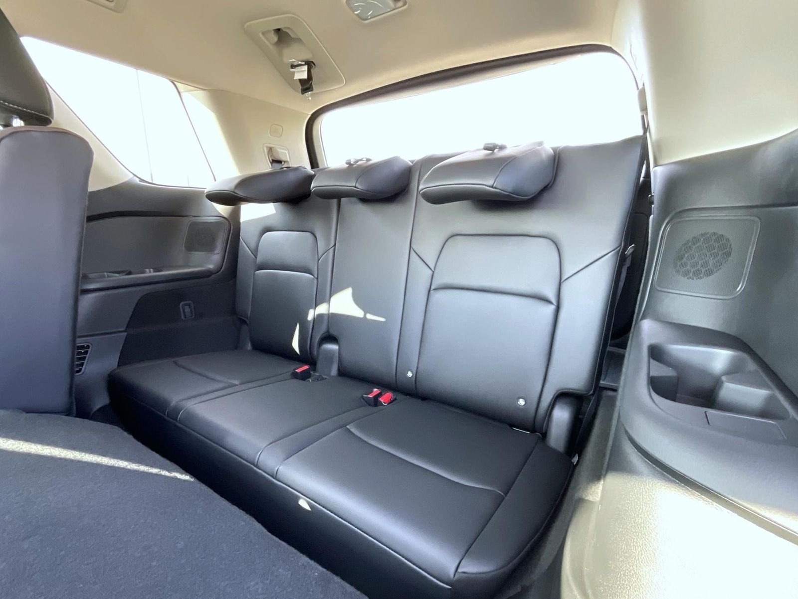 New 2026 Boulder Gray Pearl / Super Black Two-tone Nissan Platinum image 20