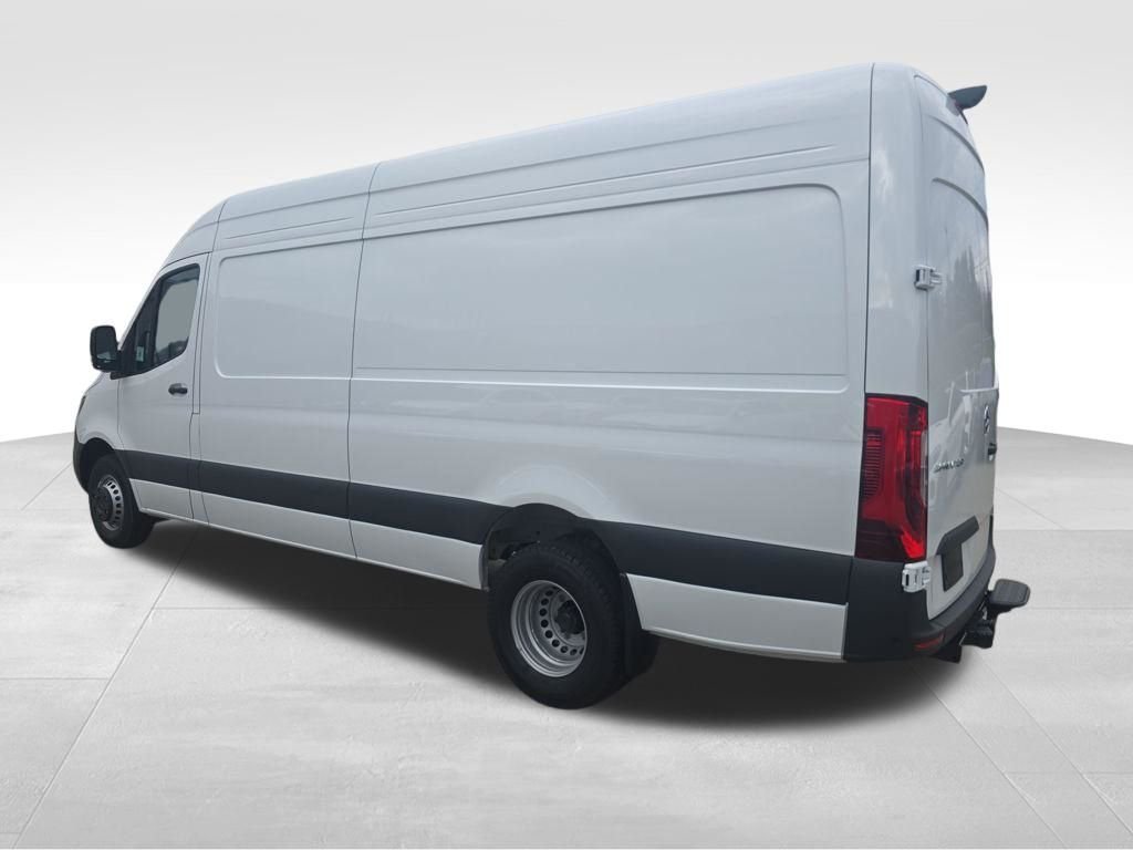 New 2026 Arctic White Mercedes-Benz Cargo 170 WB image 3