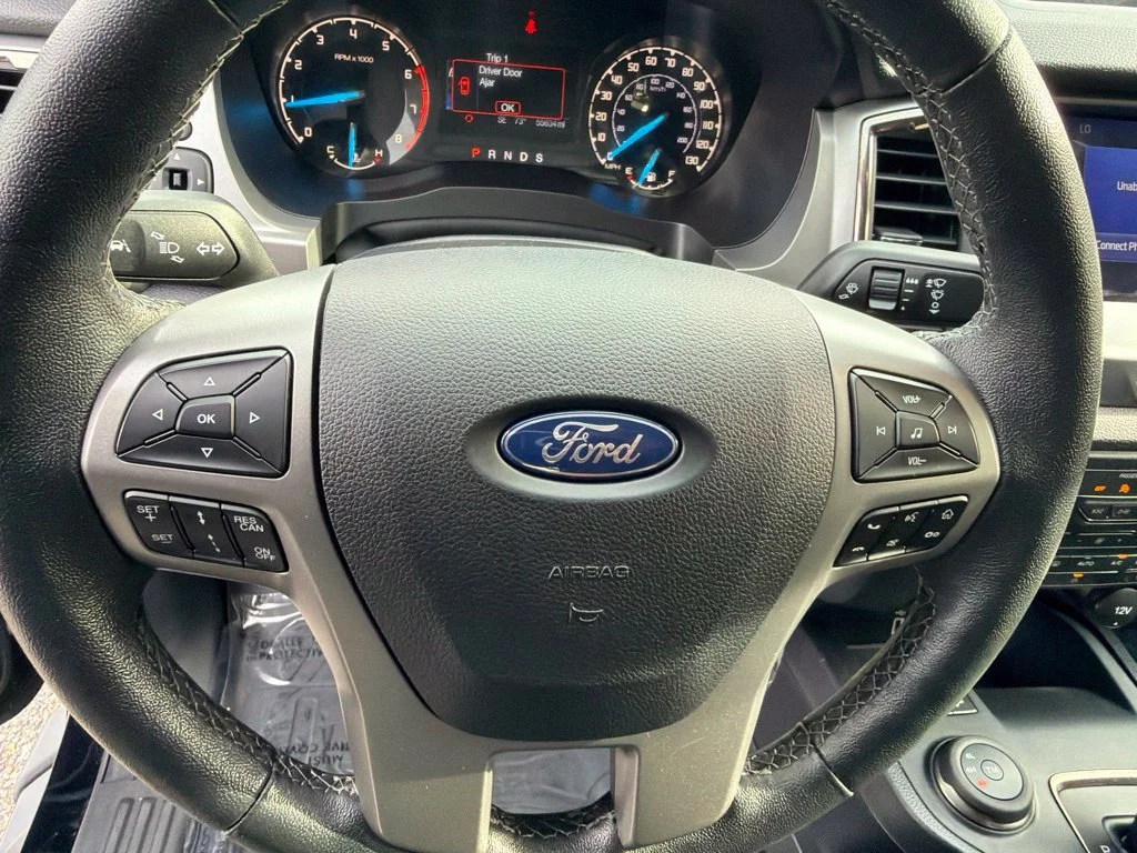 Used 2023 Black Ford XLT image 18