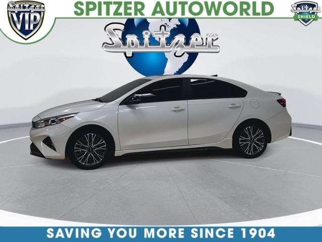 Used 2024 White Kia GT-Line image 7