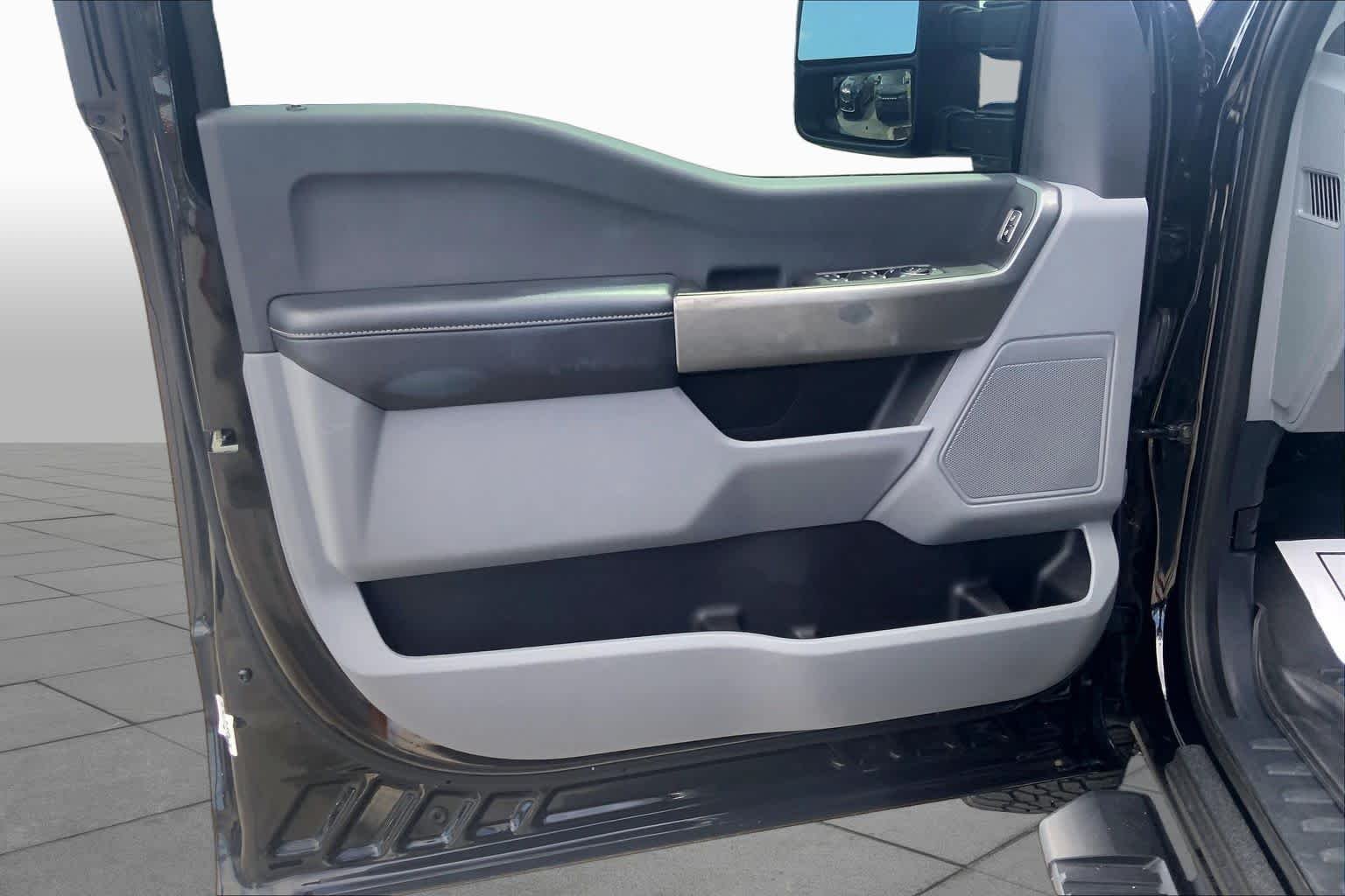 Used 2024 Agate Black Ford XL image 21