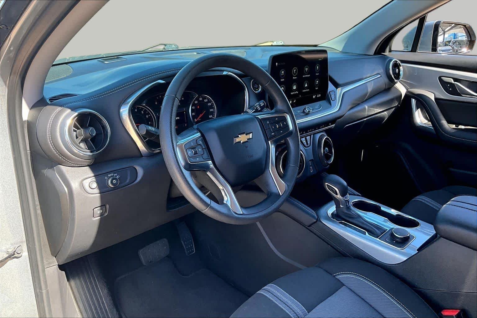 Used 2025 Sterling Gray Metallic Chevrolet LT image 15