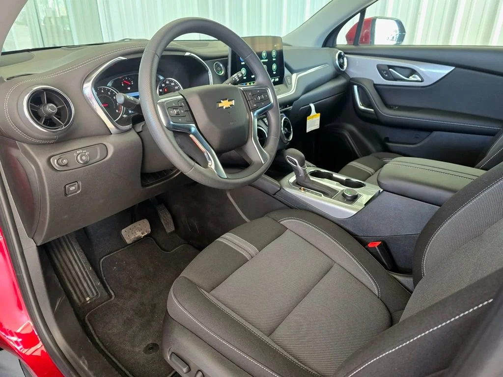2025 Chevrolet Blazer 2LT - Photo 12
