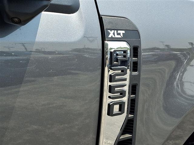 New 2026 Carbonized Gray Metallic Ford F-250® XLT image 40