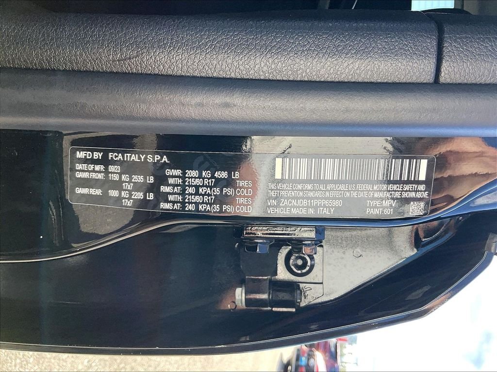 Used 2023 Black Clearcoat Jeep Latitude image 29