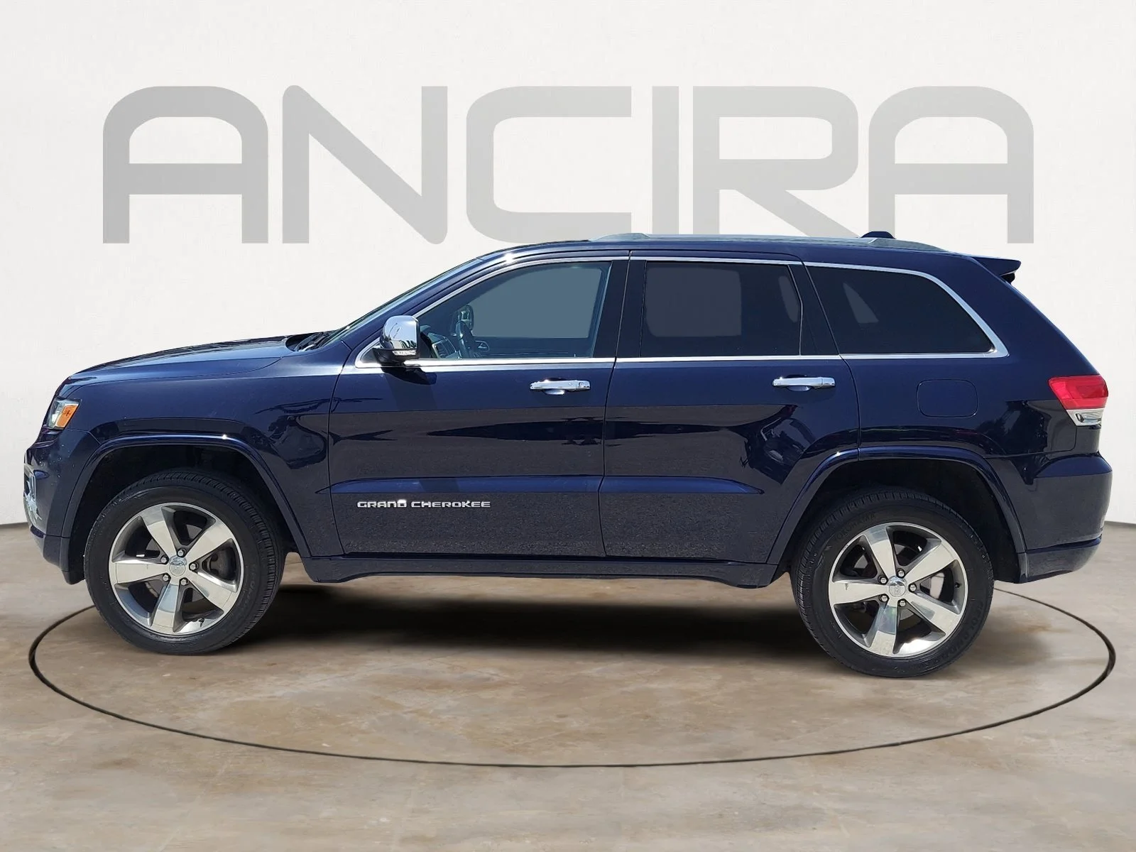 Used 2015 True Blue Pearlcoat Jeep Overland image 7