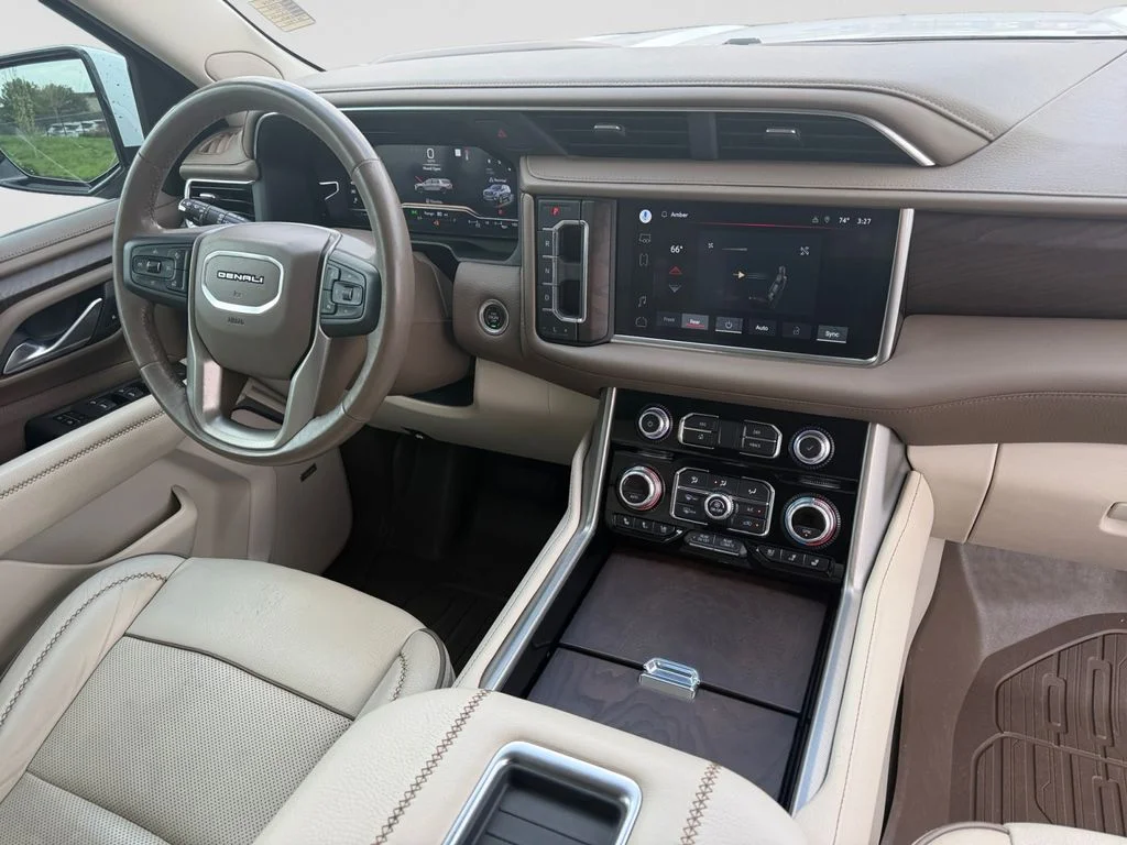 2022 GMC Yukon XL Denali - Photo 14