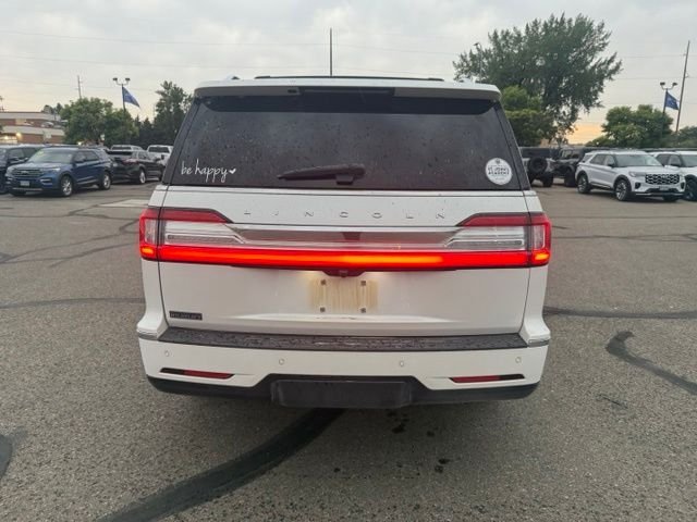 Used 2018 White Lincoln Reserve image 10