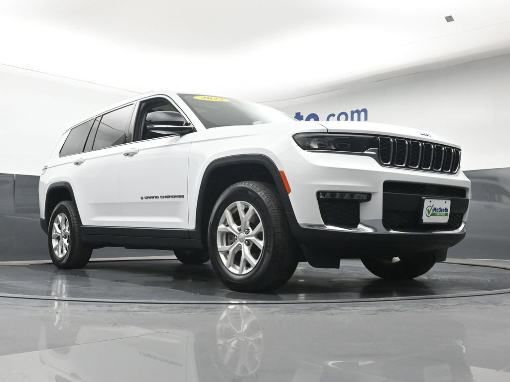 Used 2023 White/off-white Jeep Limited image 29