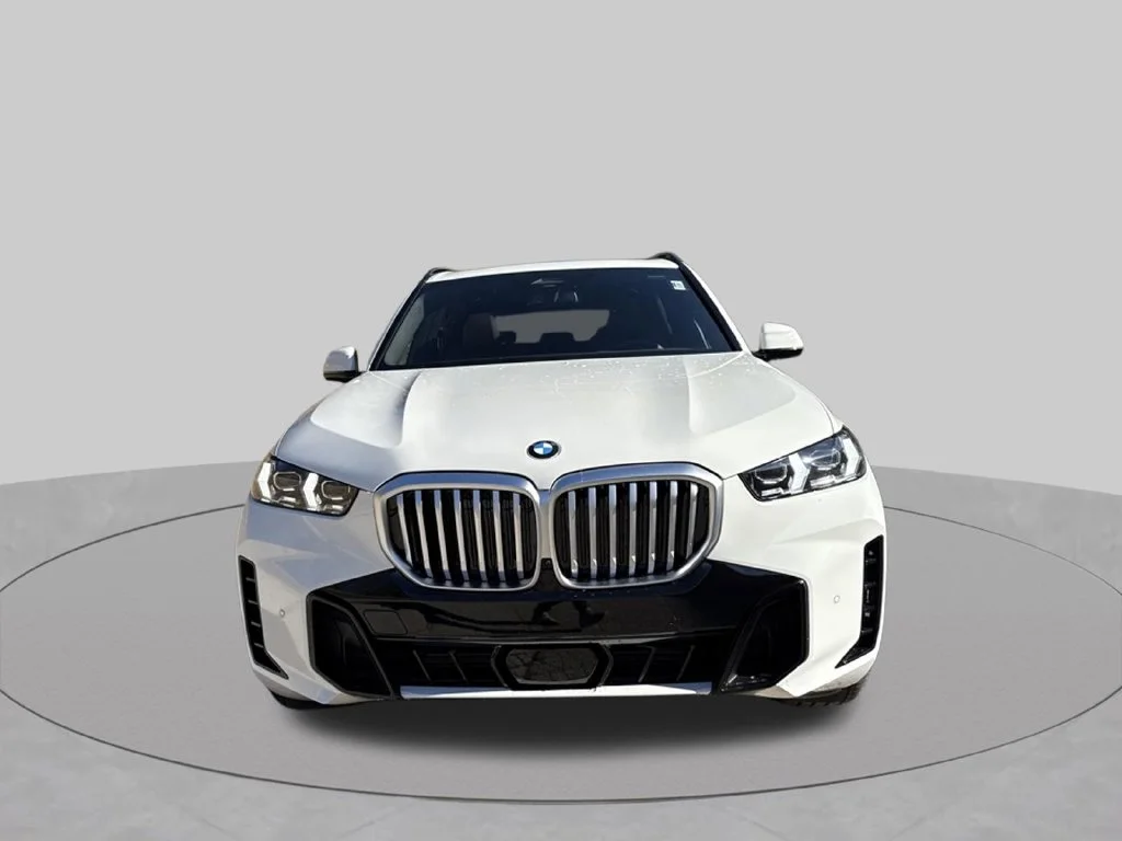 Used 2026 White BMW xDrive40i image 9