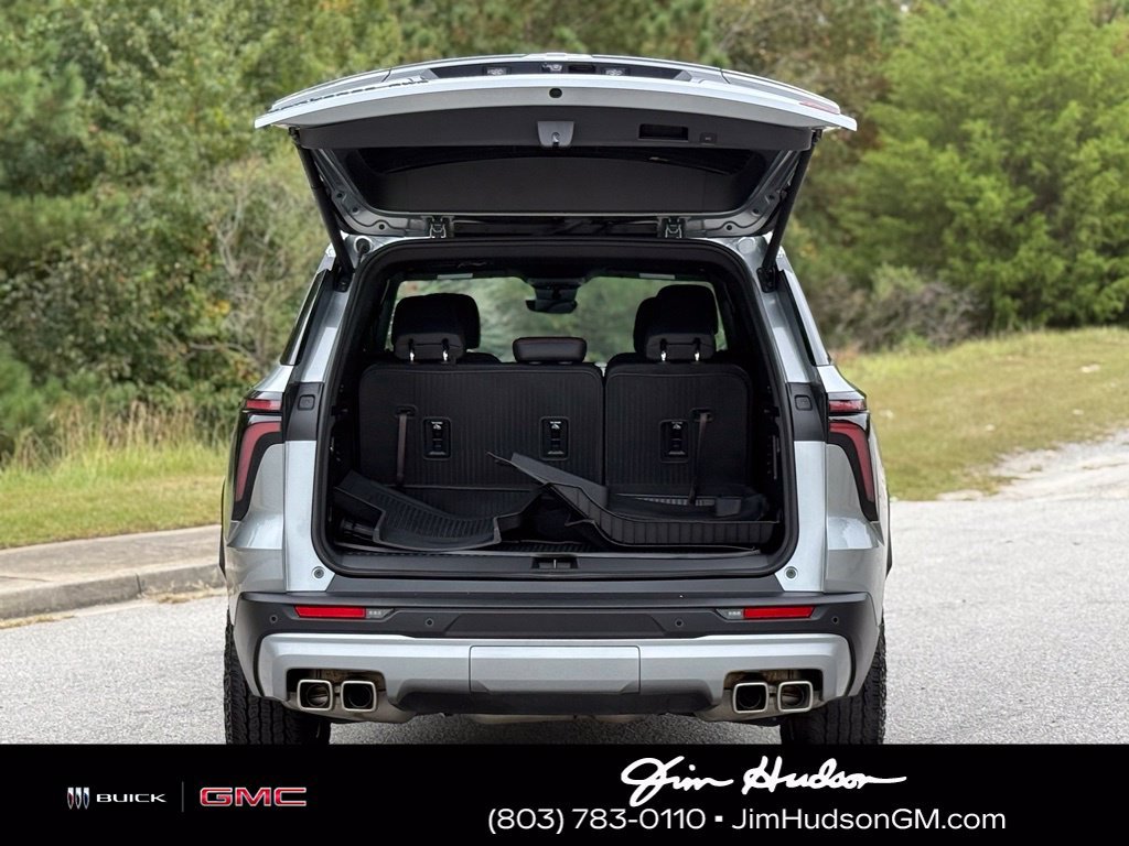 Used 2024 Gray Chevrolet Z71 image 16