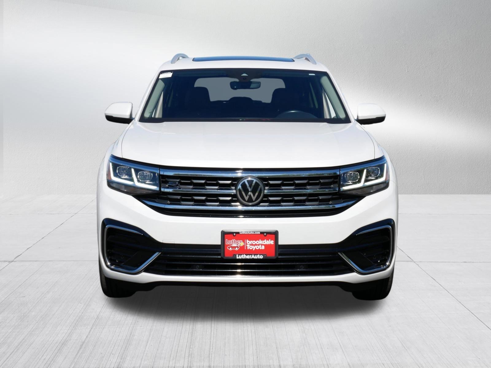 Used 2022 Volkswagen Atlas SEL R-Line with VIN 1V2AR2CA6NC547823 for sale in Brooklyn Center, Minnesota
