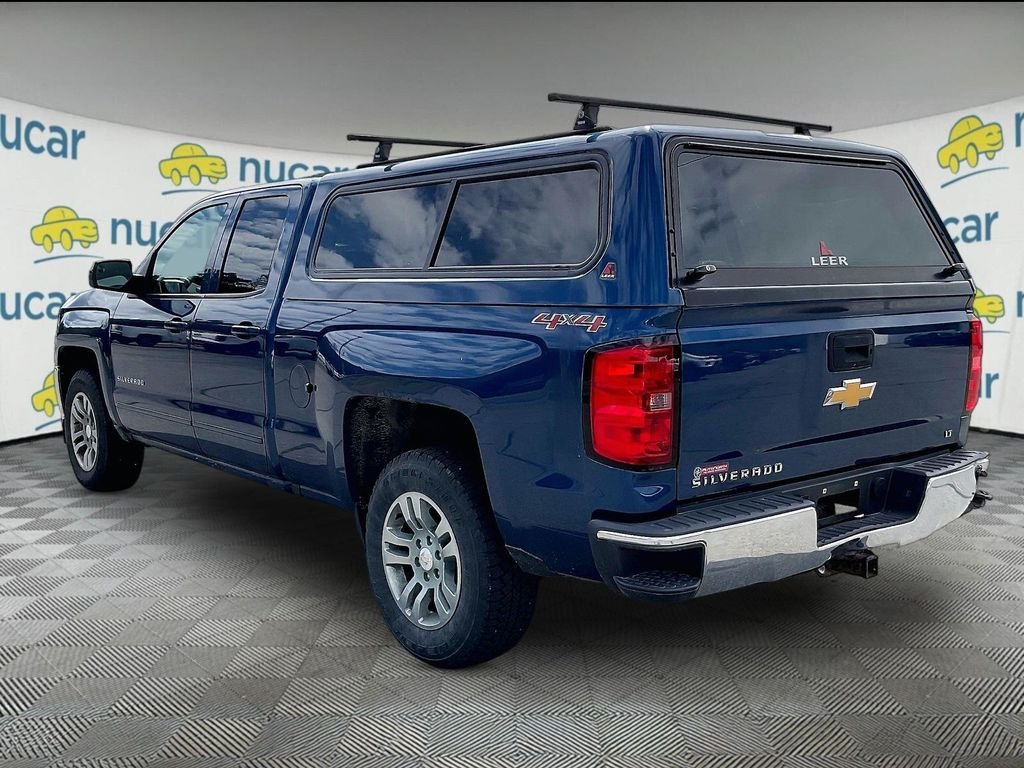 Used 2016 Deep Ocean Blue Metallic Chevrolet  image 3