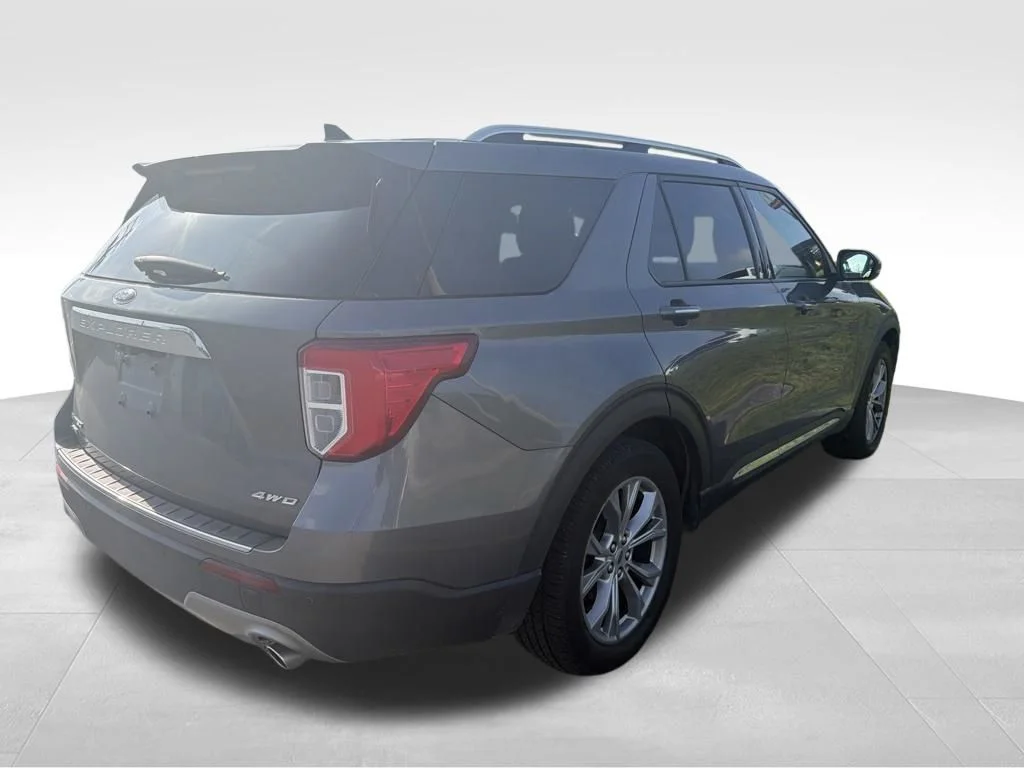 Used 2021 Gray Ford Limited image 18