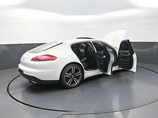 Used 2016  Porsche 4 image 45