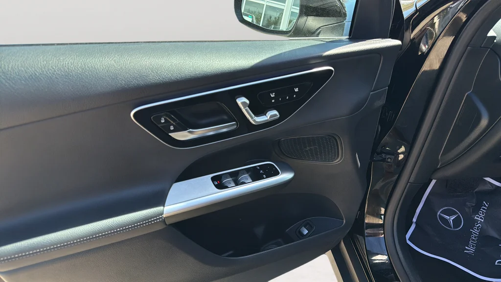 2026 Mercedes-Benz GLC Base - Photo 10