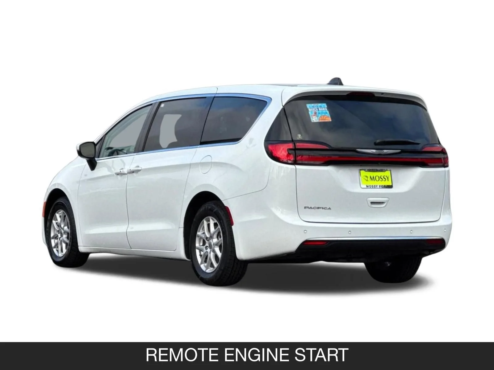 Used 2023 Bright White Clearcoat Chrysler Touring L image 9