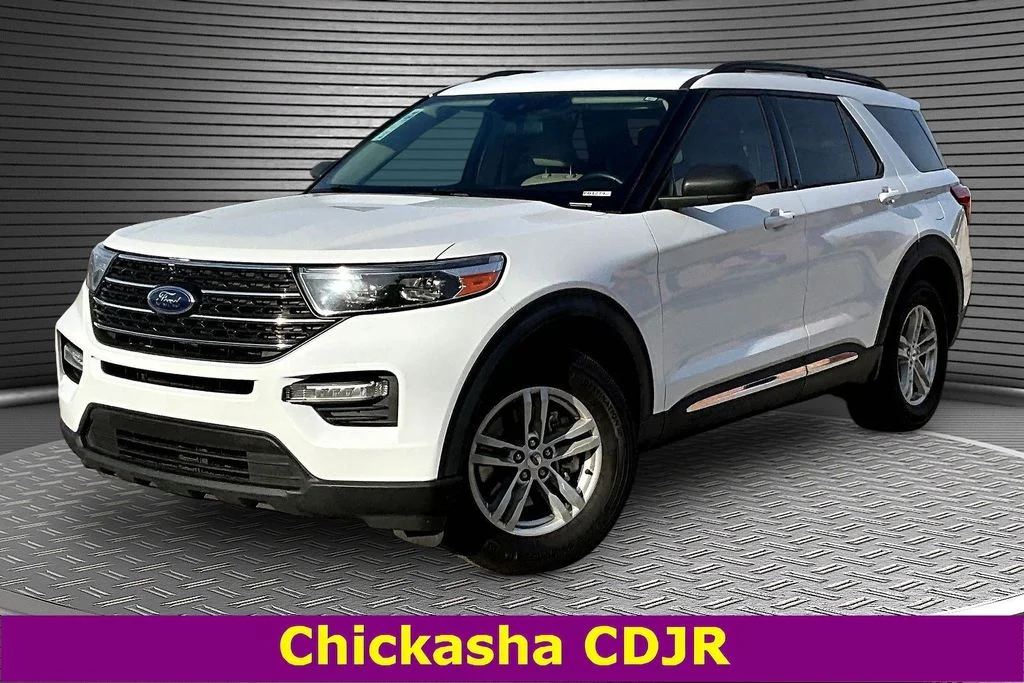 2023 Ford Explorer XLT 4WD's photo