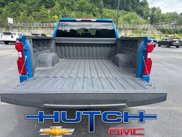 Used 2023 Glacier Blue Metallic Chevrolet Custom image 17