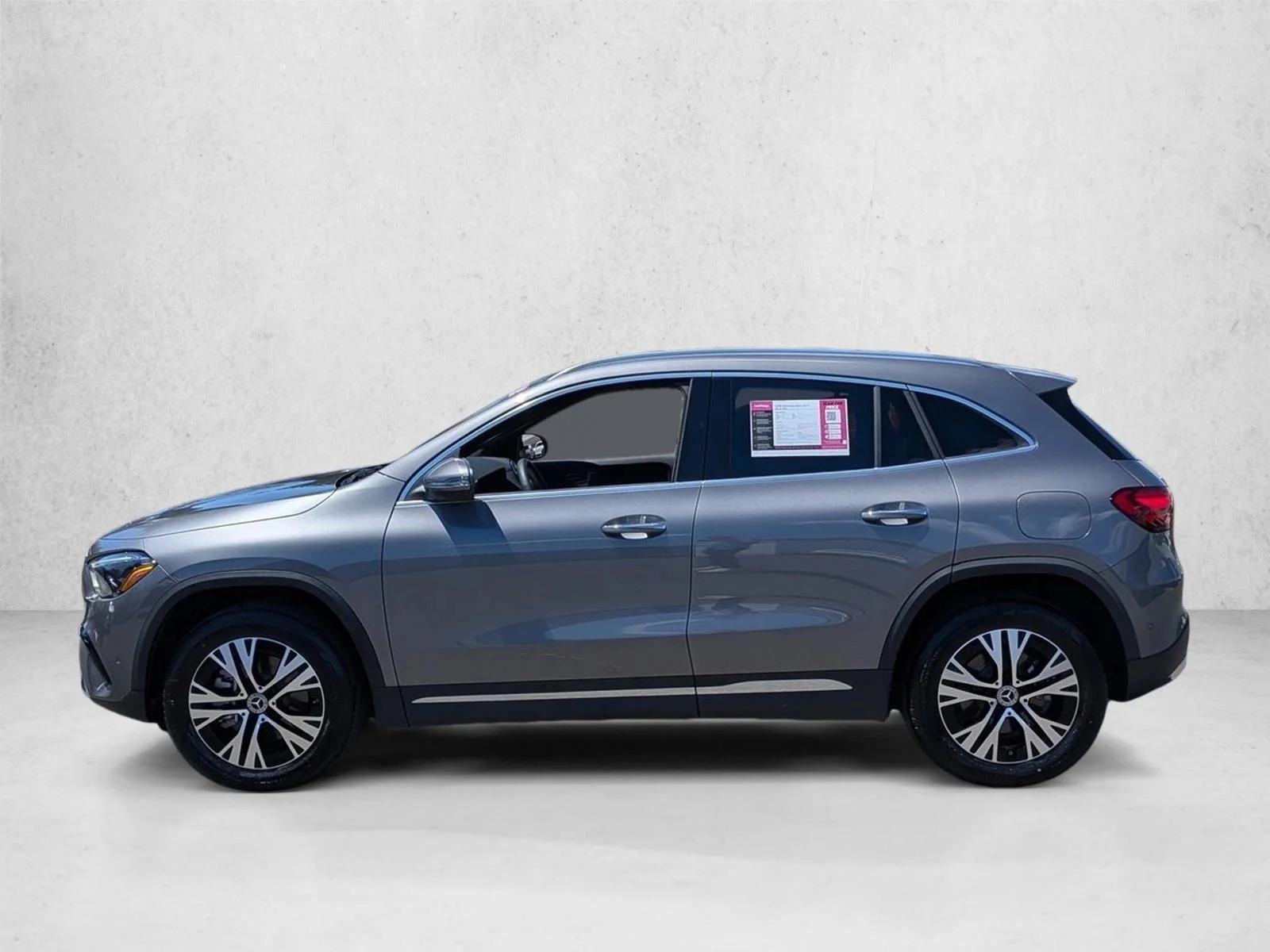 Used 2026 Mountain Grey Metallic Mercedes-Benz GLA 250 image 9