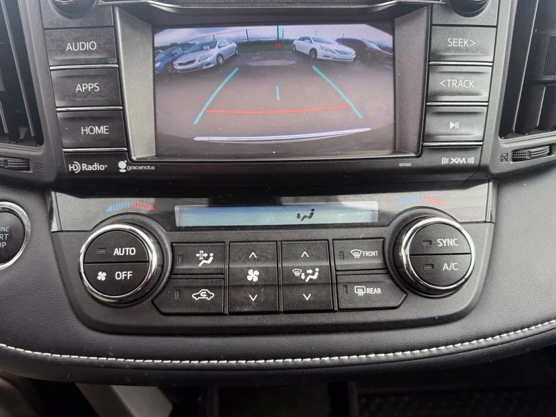 Used 2018 Black Toyota XLE image 10