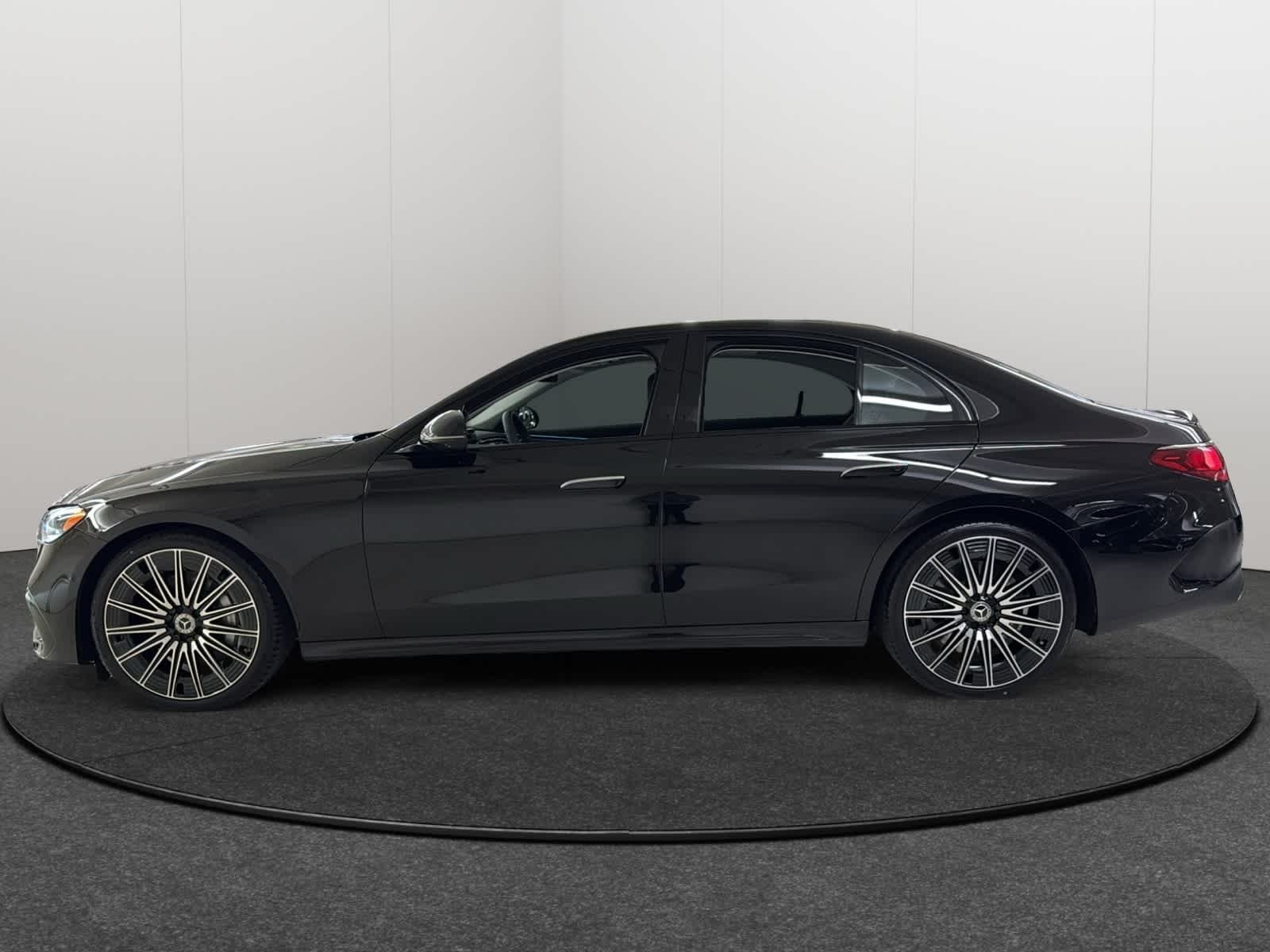 New 2026 Black Mercedes-Benz E 450 image 3