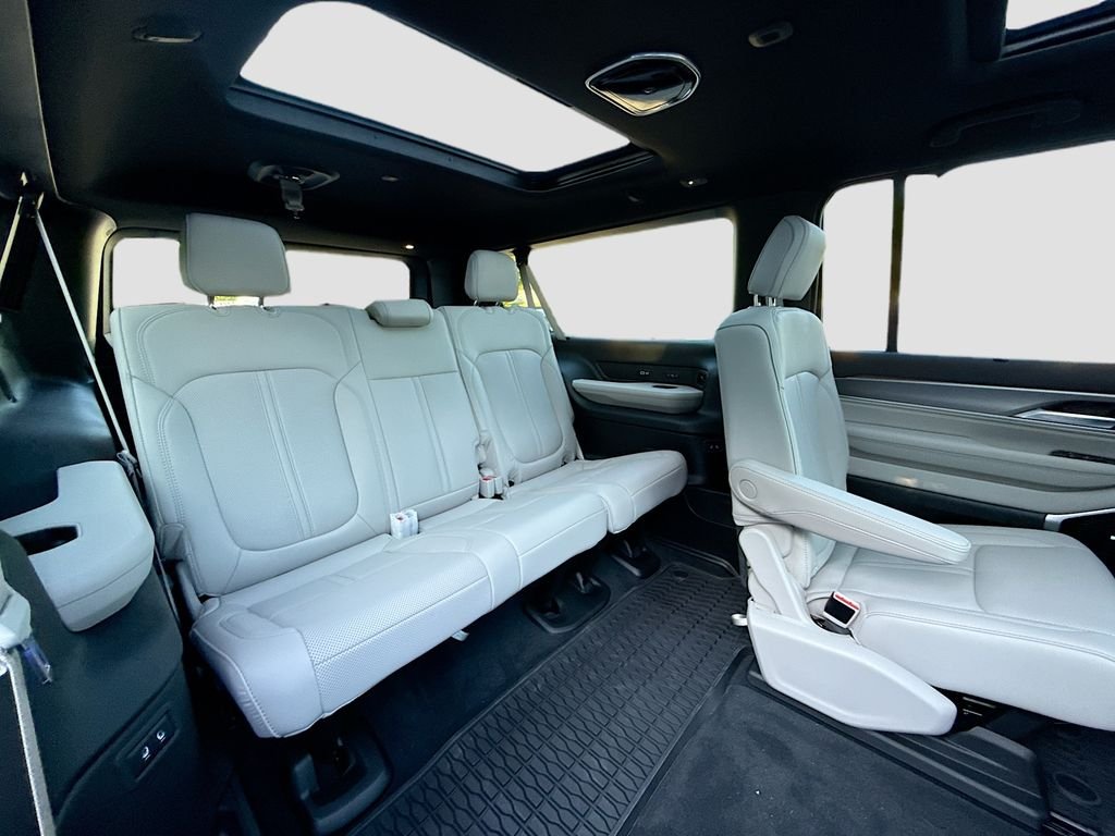 New 2026 Steel Blue Exterior Paint Jeep Limited Reserve image 30