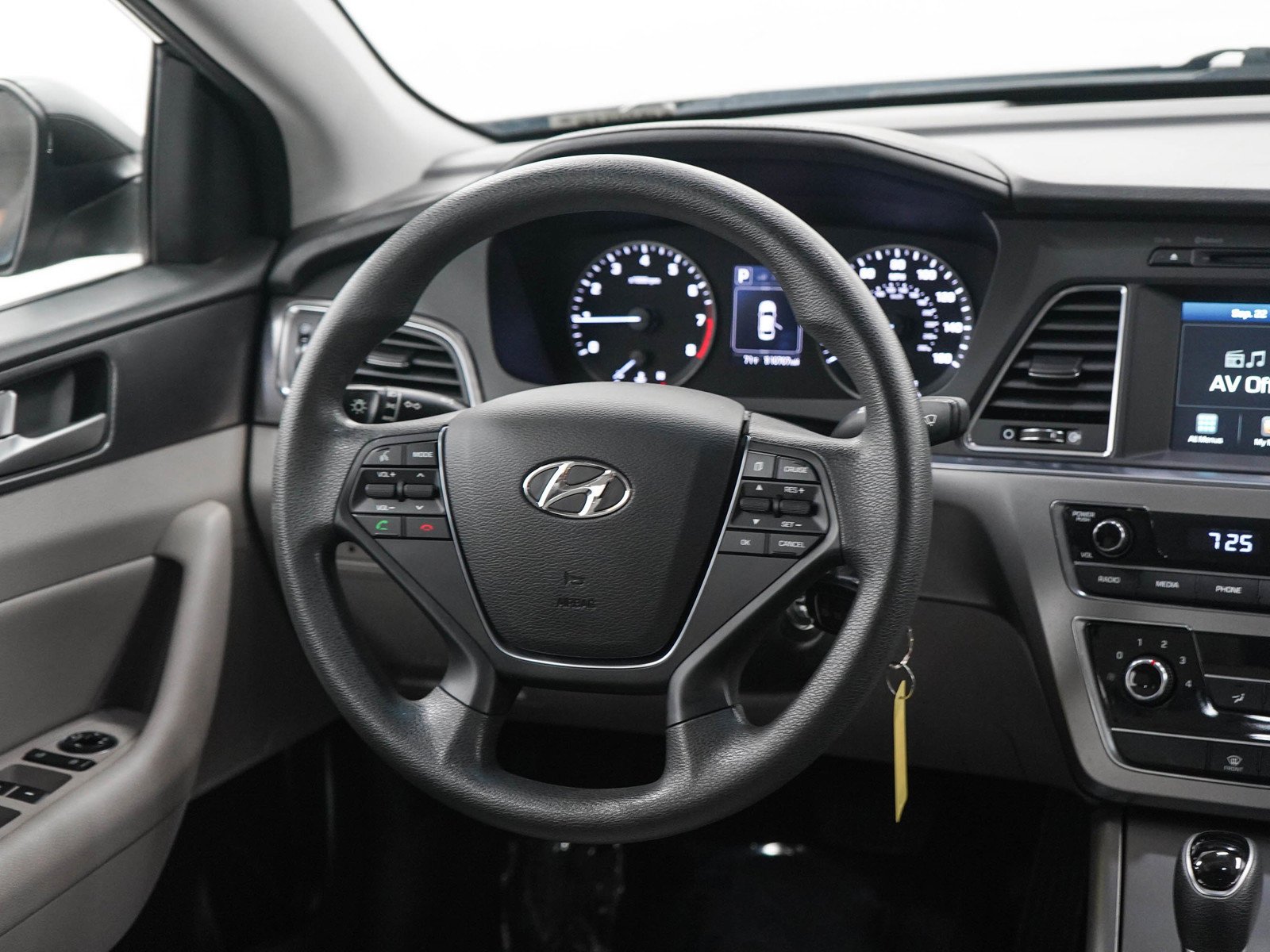 Used 2017 Phantom Black Hyundai Sport 2.4L image 14