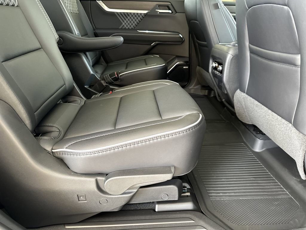 2026 GMC Acadia Denali - Photo 39