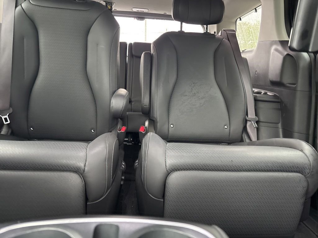 Certified Used 2025 White Kia SX Prestige image 29