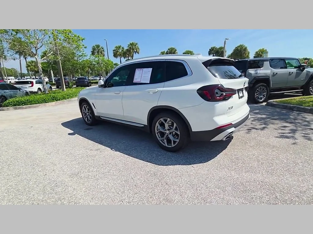 Used 2023 Alpine White BMW xDrive30i image 42