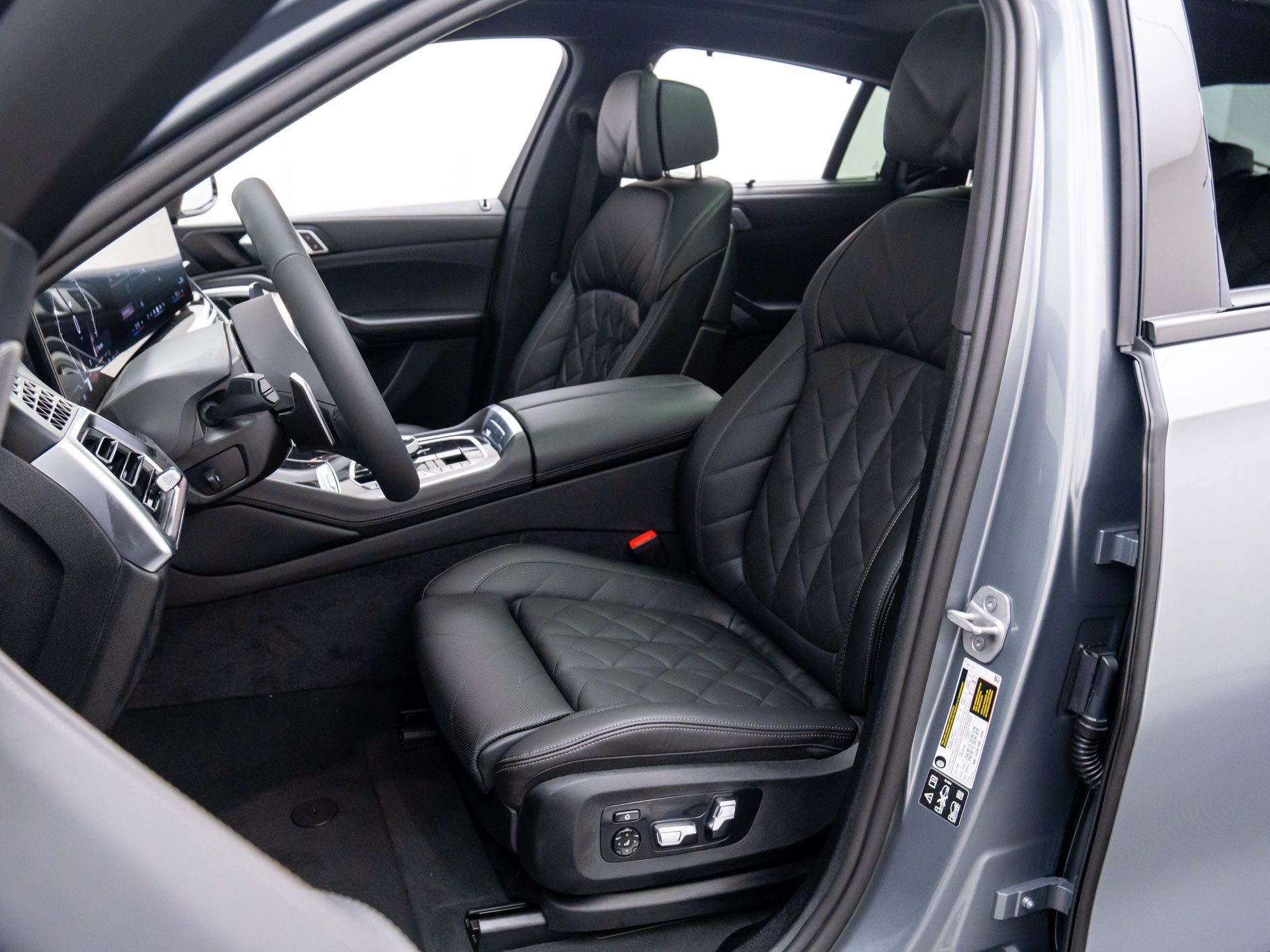New 2026 Skyscraper Grey Metallic BMW xDrive40i image 16