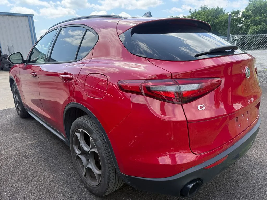 Used 2023 Red Alfa Romeo Sprint image 15