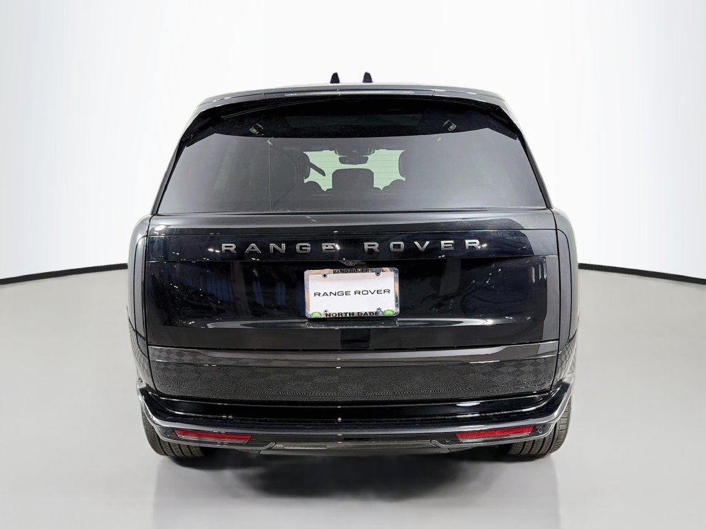 New 2027 Santorini Black Land Rover SE image 6