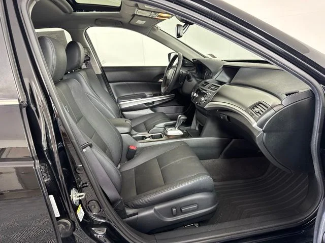Used 2013 Black Honda EX-L image 4