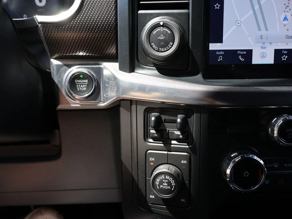 Used 2022 White Ford Raptor image 33
