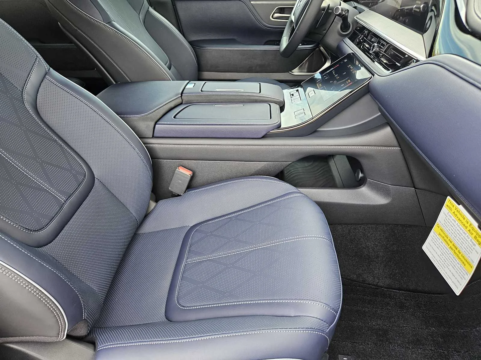 New 2026 RADIANT WHITE INFINITI Sport 4WD image 9