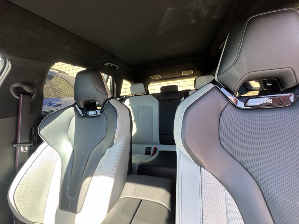 Used 2025 Alpine White BMW Base image 23