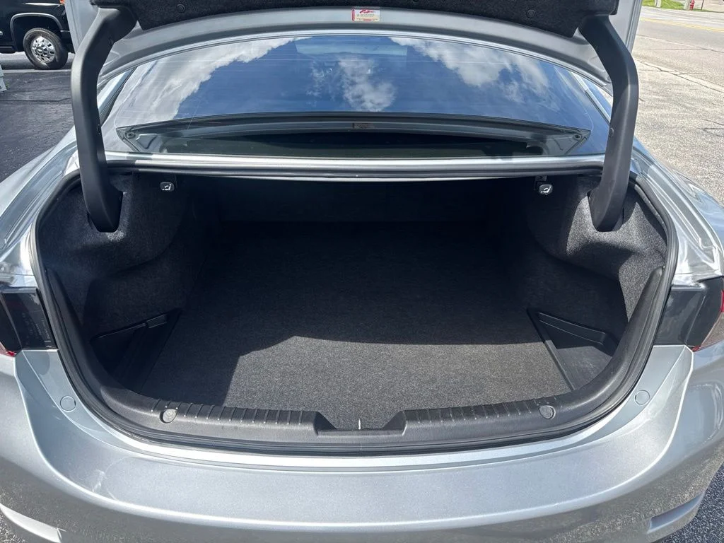 Used 2017 Silver Mazda Touring image 18