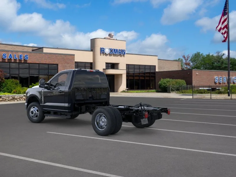 New 2026 Agate Black Metallic Ford F-350® XL image 4