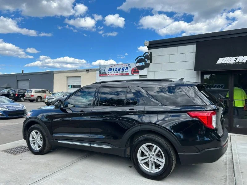 Used 2023 Black Metallic Ford XLT Sport Utility 4D image 6