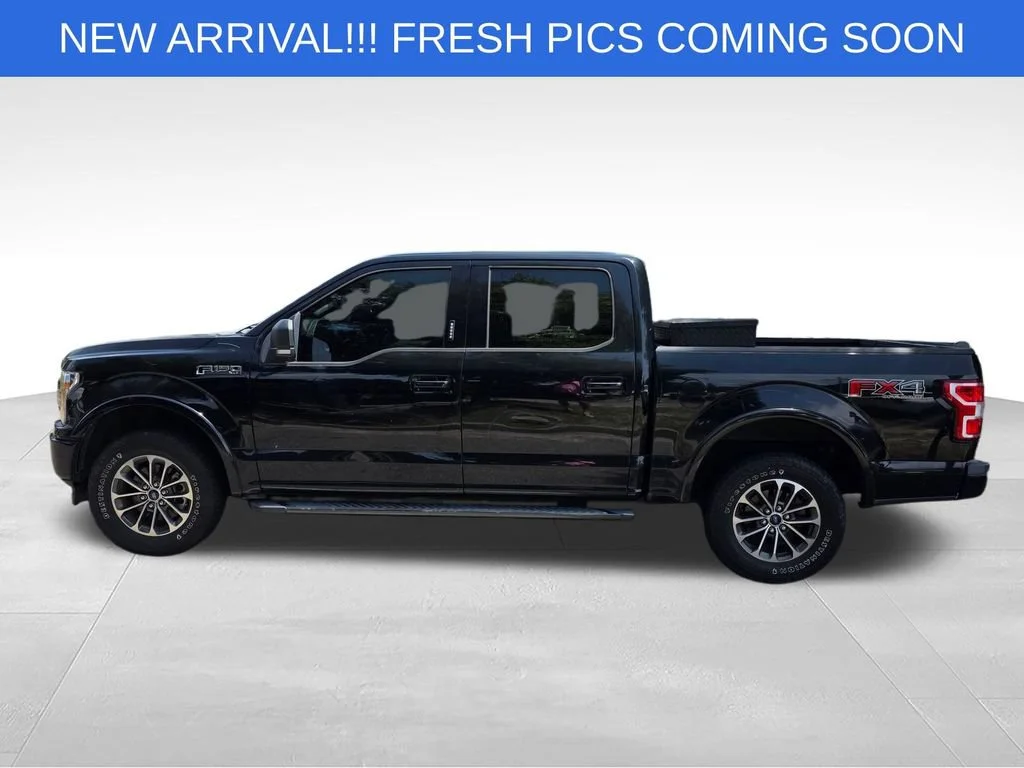 Used 2018 Black Ford XLT image 3