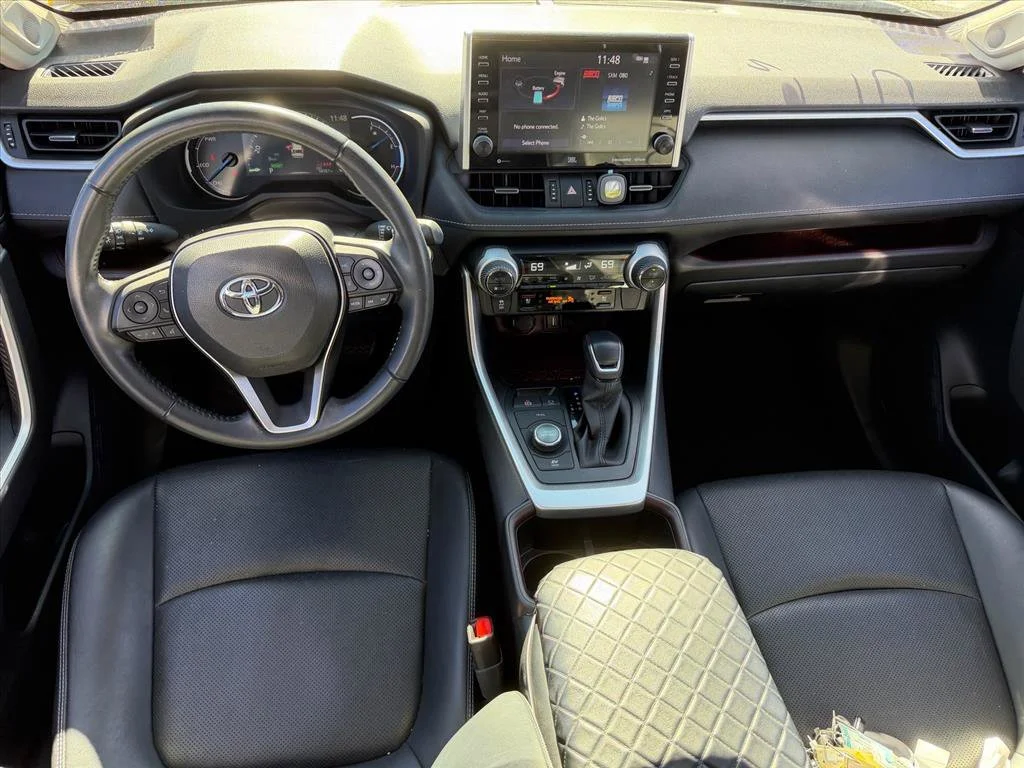 Used 2022 White Toyota Limited image 7