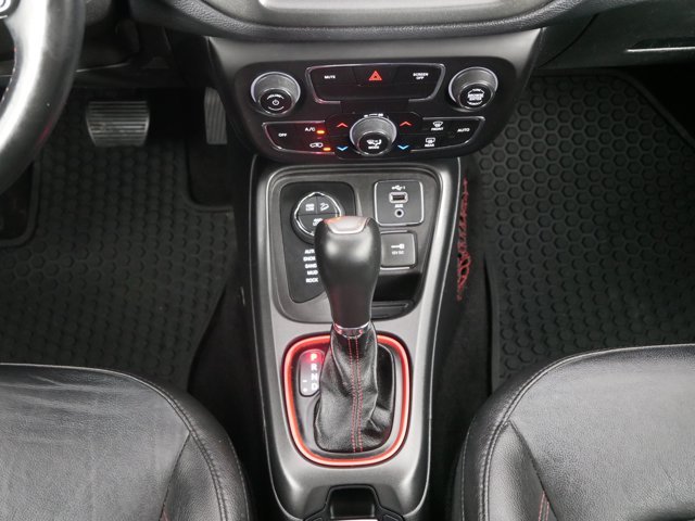 Used 2019 Billet Silver Metallic Clearcoat Jeep Trailhawk image 23