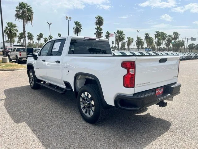 Used 2025 White Chevrolet Custom image 6