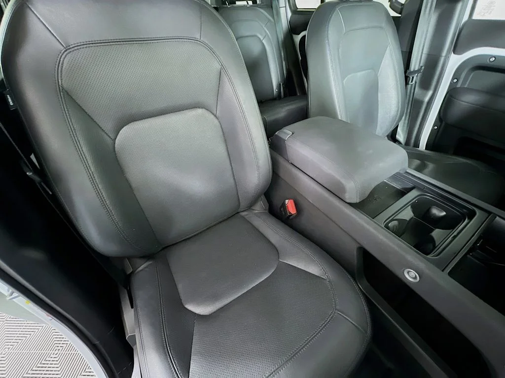 2023 Land Rover Defender S - Photo 30