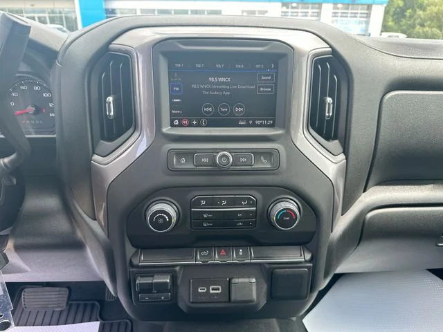 Used 2023 White Chevrolet Custom image 15